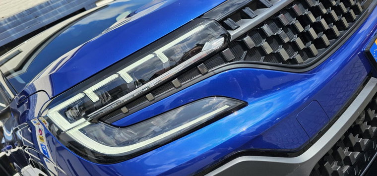 Vehicle Image 11