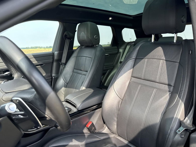 Vehicle Image 37
