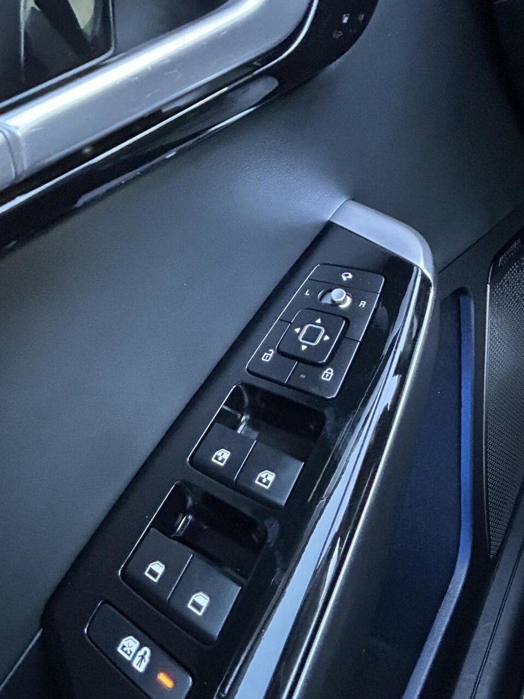 Vehicle Image 47