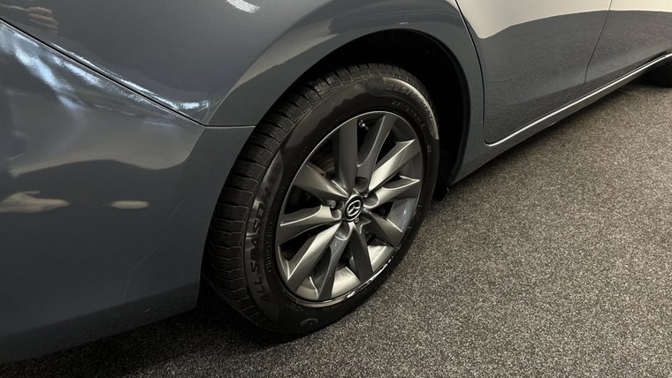 Vehicle Image 13