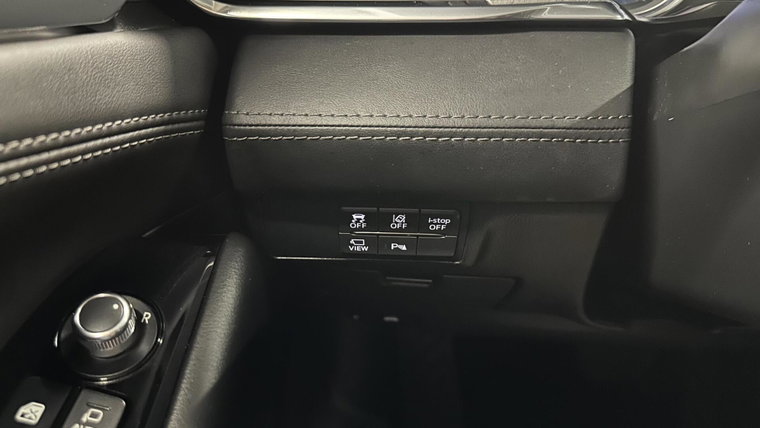 Vehicle Image 22
