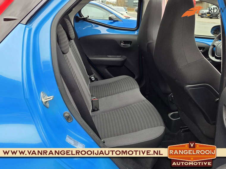 Vehicle Image 22