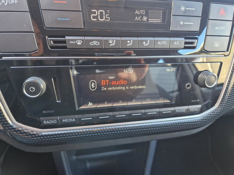 Vehicle Image 24