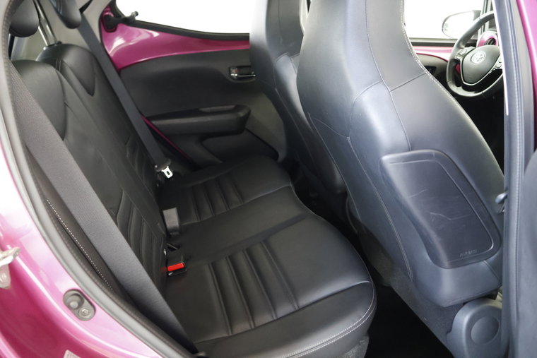Vehicle Image 13