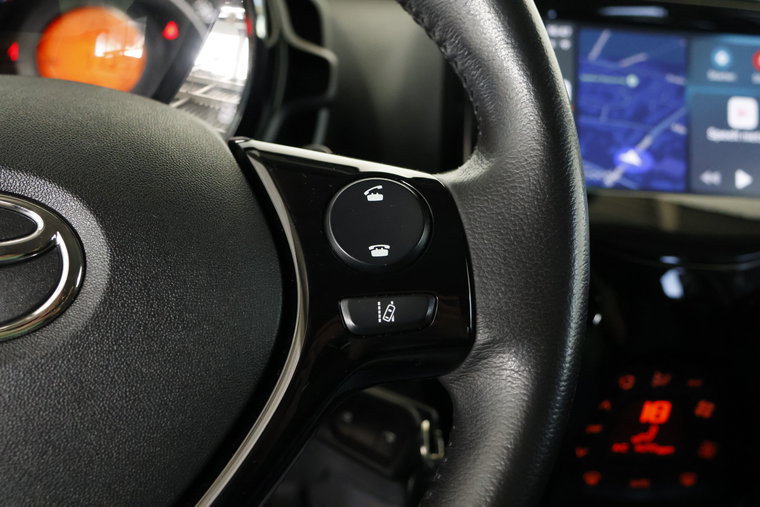 Vehicle Image 21