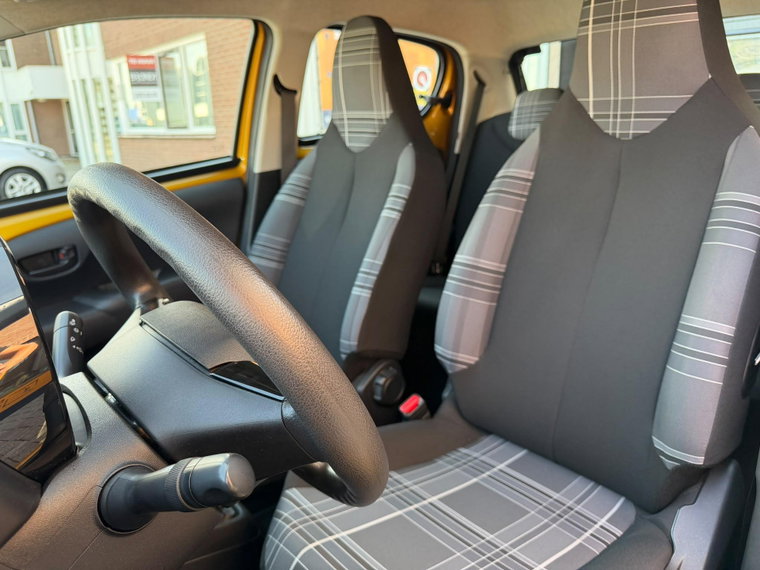 Vehicle Image 20