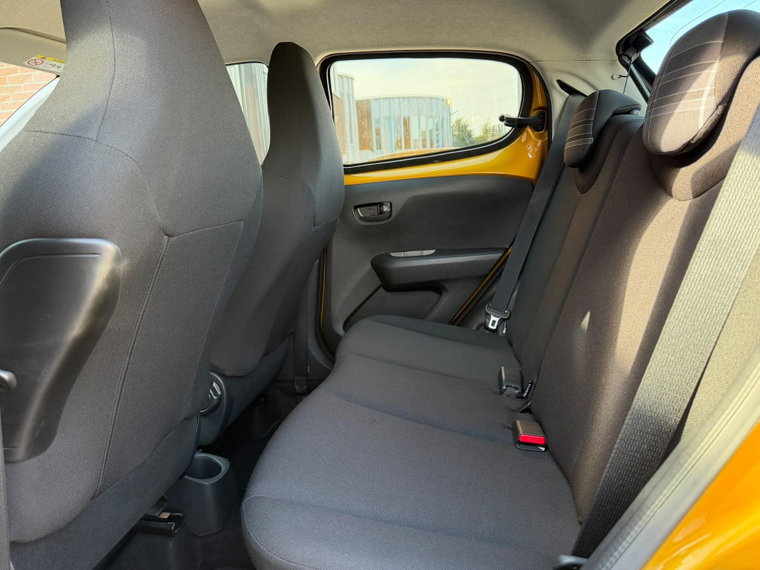 Vehicle Image 22