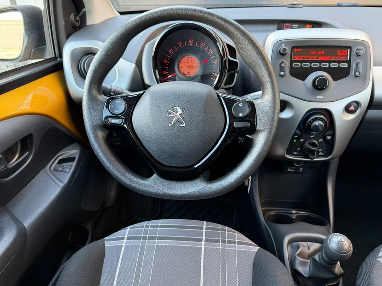 Vehicle Image 26