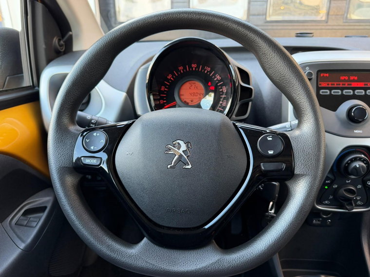 Vehicle Image 27