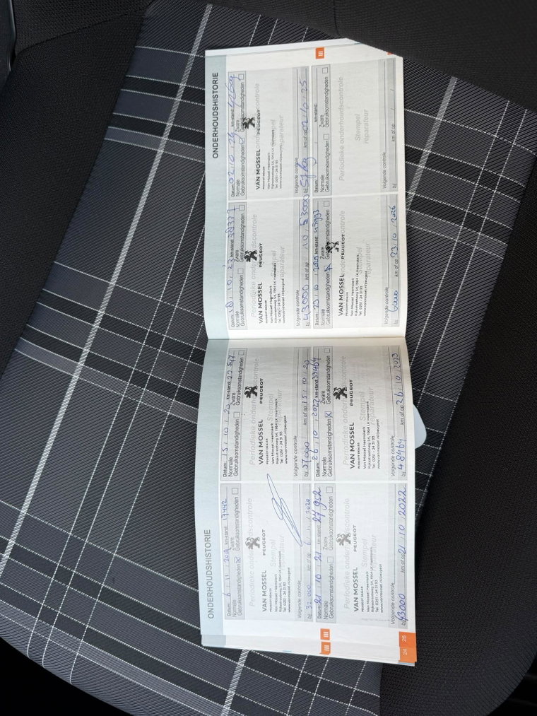 Vehicle Image 35