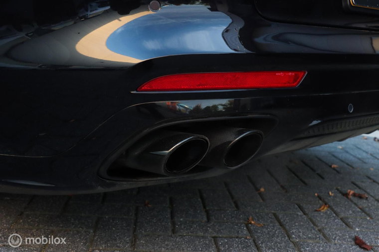 Vehicle Image 38