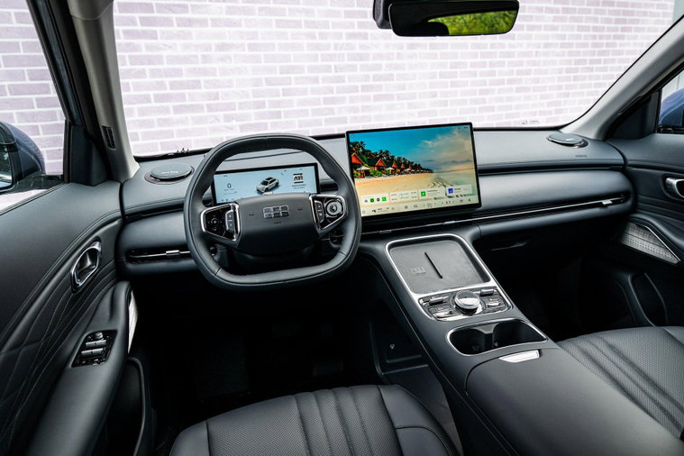Vehicle Image 11