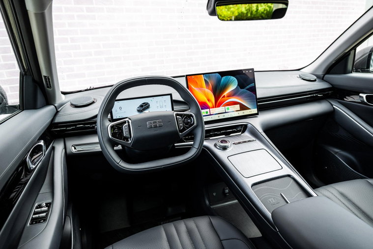 Vehicle Image 11