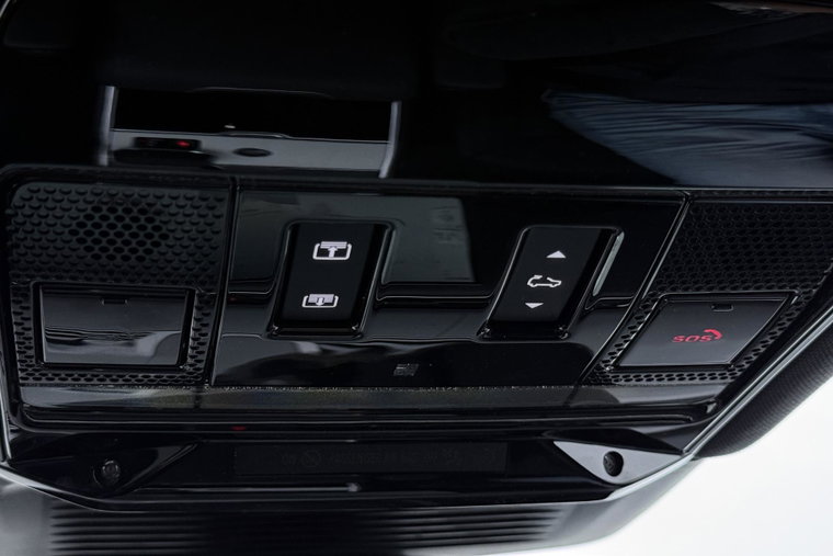 Vehicle Image 36