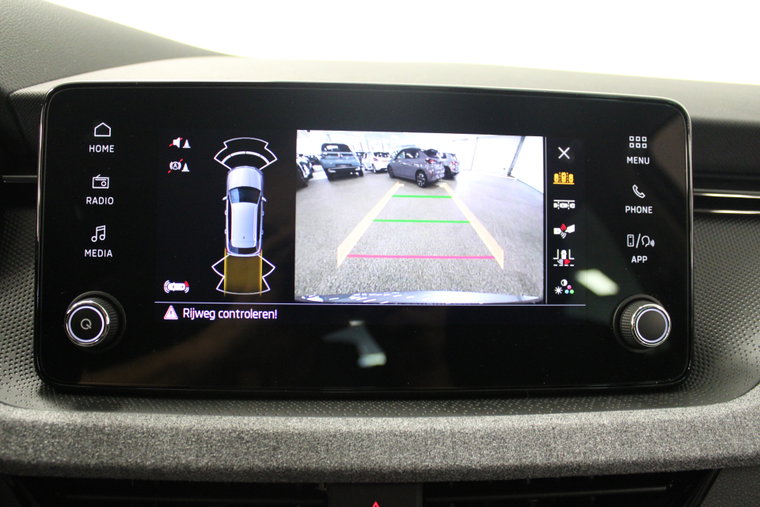 Vehicle Image 18