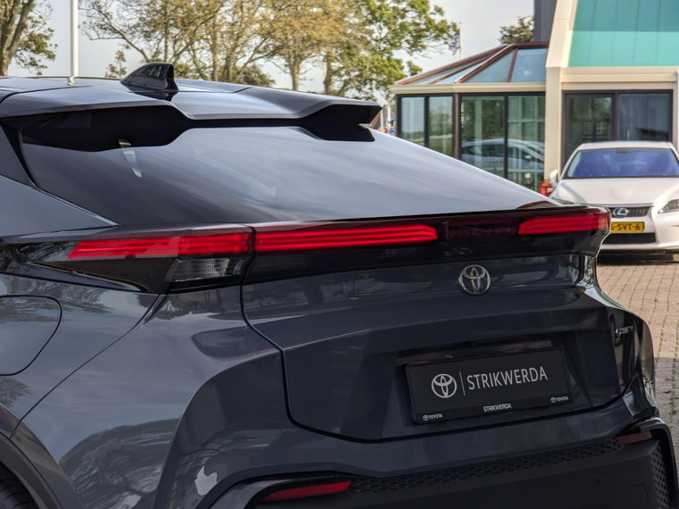 Vehicle Image 13