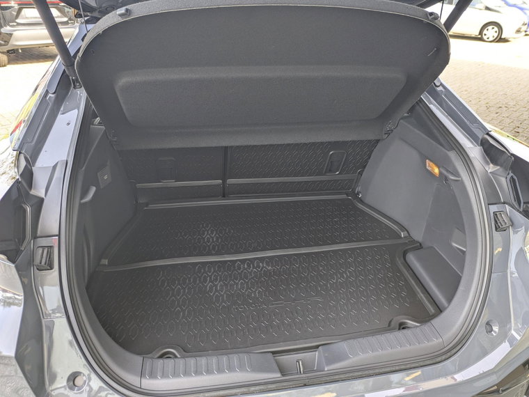 Vehicle Image 17