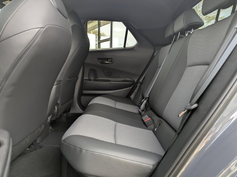 Vehicle Image 21