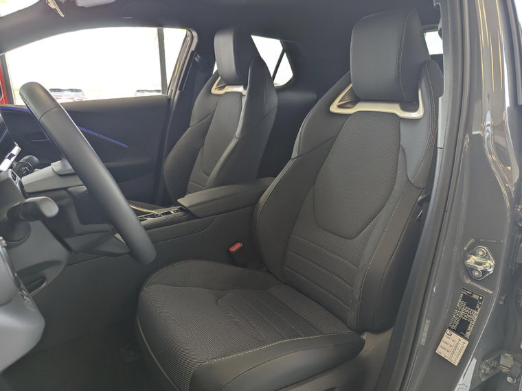 Vehicle Image 23