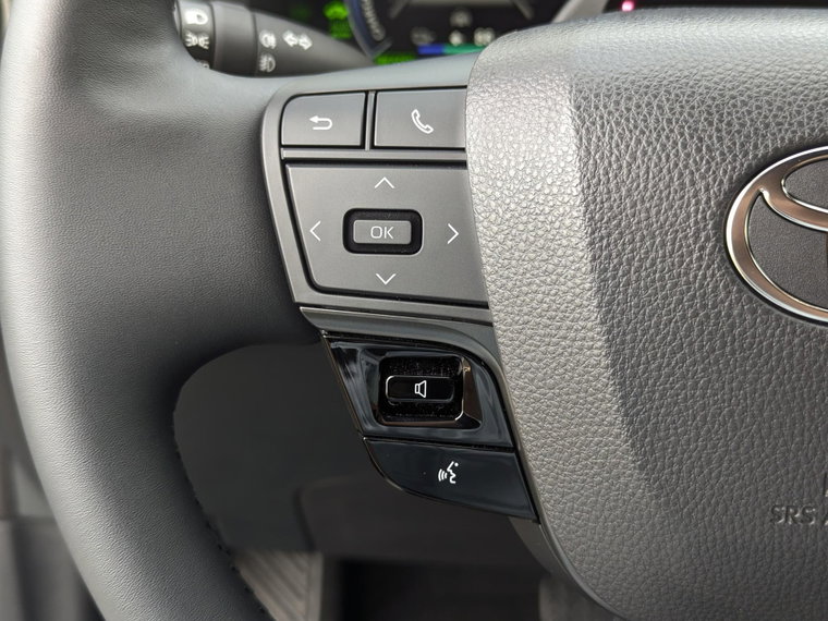 Vehicle Image 32