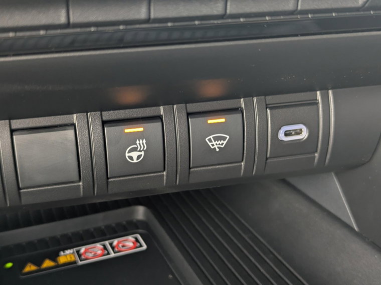 Vehicle Image 42