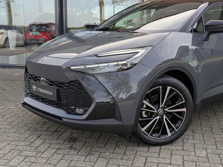 Vehicle Image 8