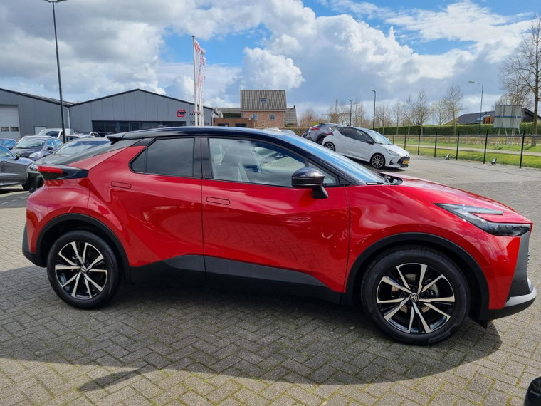 Vehicle Image 6