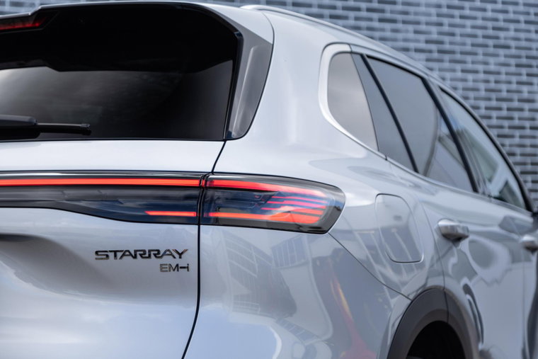 Vehicle Image 9