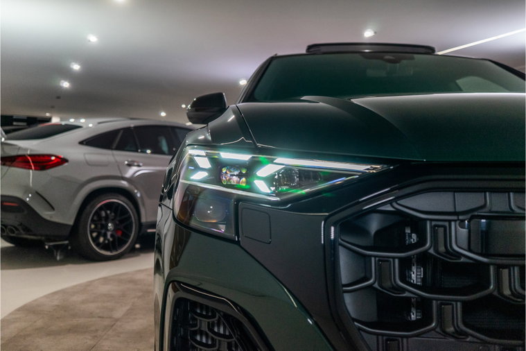 Vehicle Image 9
