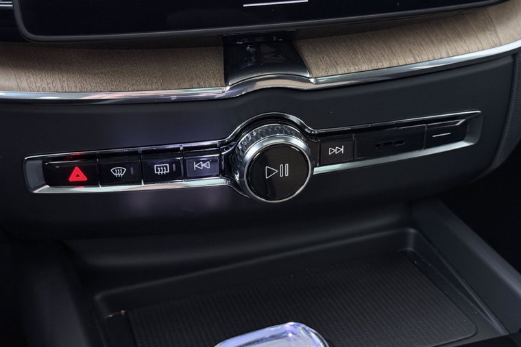 Vehicle Image 37