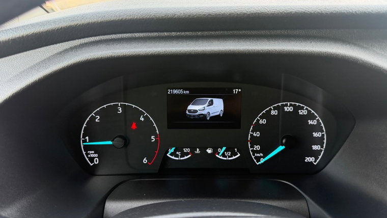 Vehicle Image 25