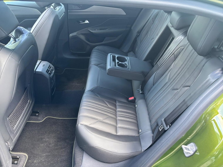 Vehicle Image 25