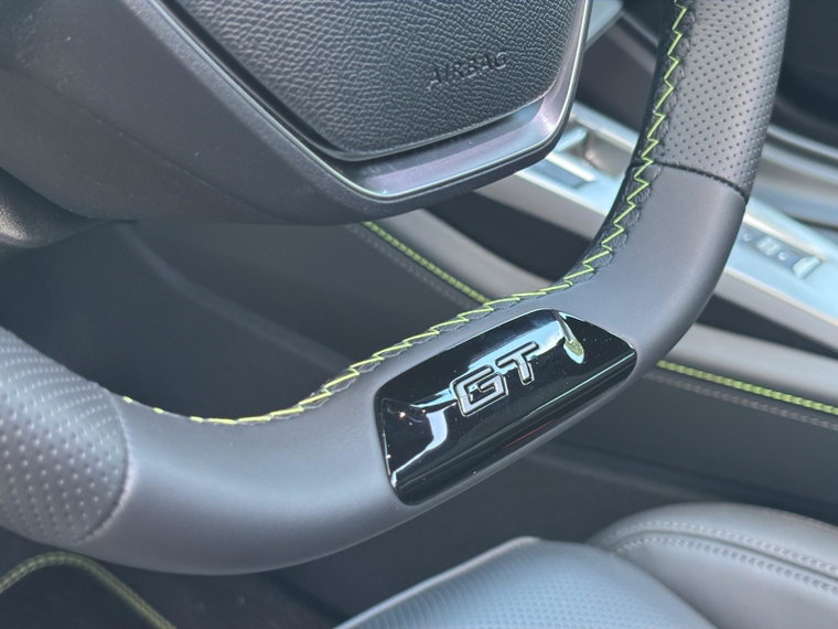 Vehicle Image 35