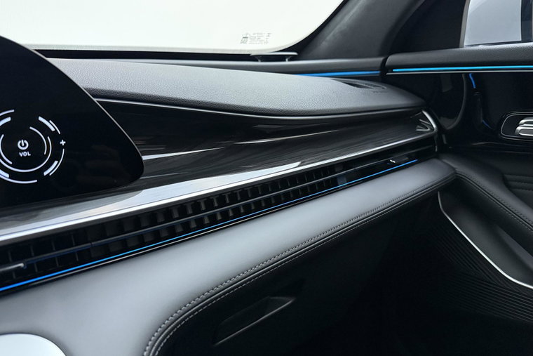 Vehicle Image 39