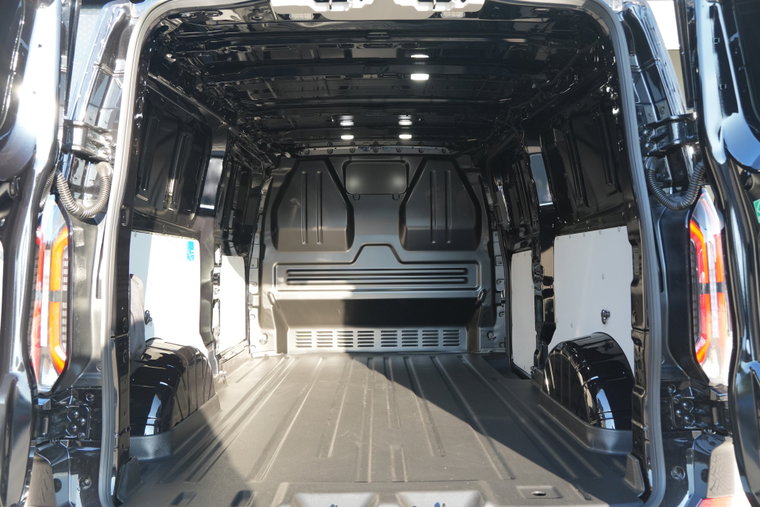 Vehicle Image 13