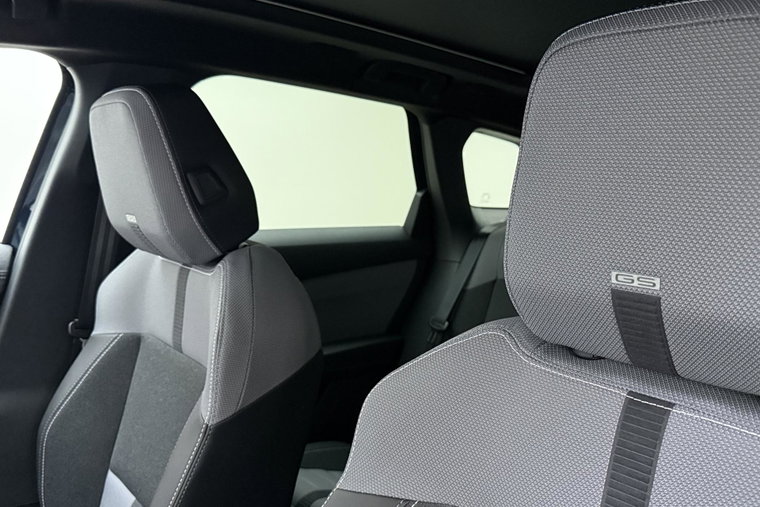 Vehicle Image 36