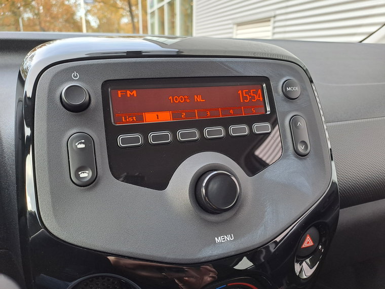 Vehicle Image 29
