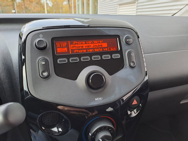 Vehicle Image 32