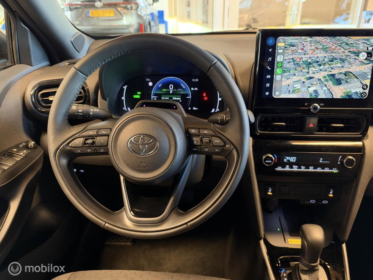 Vehicle Image 10