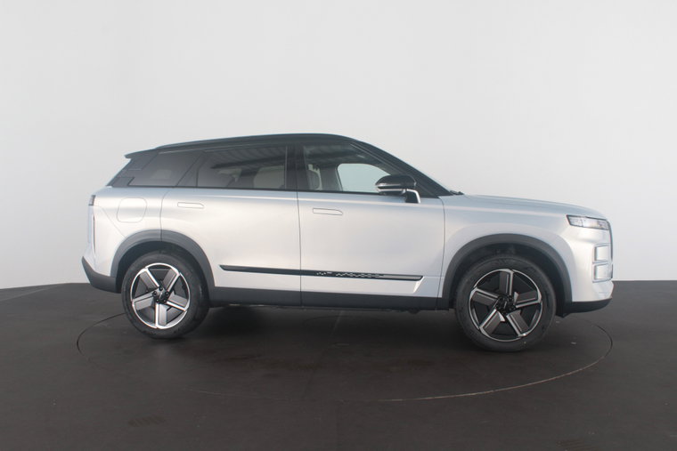 Vehicle Image 17