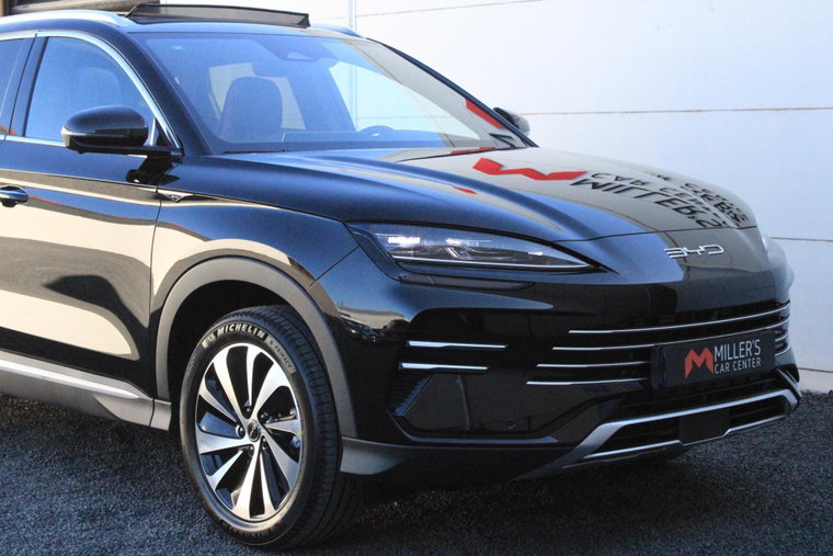 Vehicle Image 6