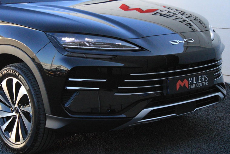 Vehicle Image 7