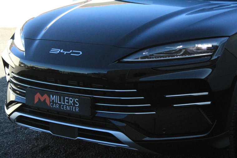Vehicle Image 10
