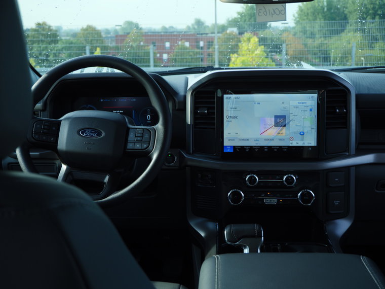 Vehicle Image 21