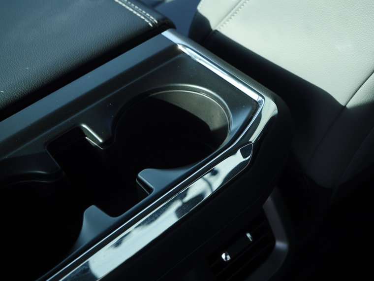 Vehicle Image 35