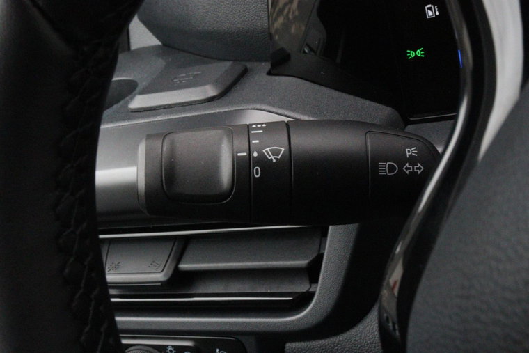 Vehicle Image 29