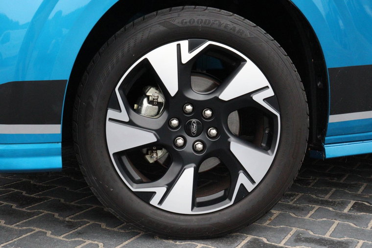 Vehicle Image 38