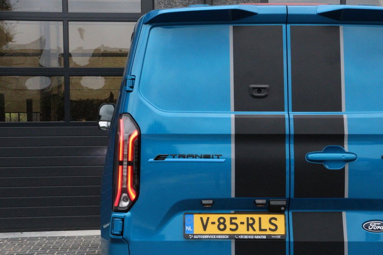Vehicle Image 40