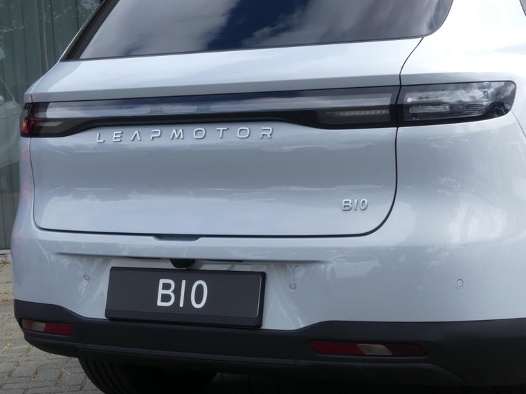 Vehicle Image 36