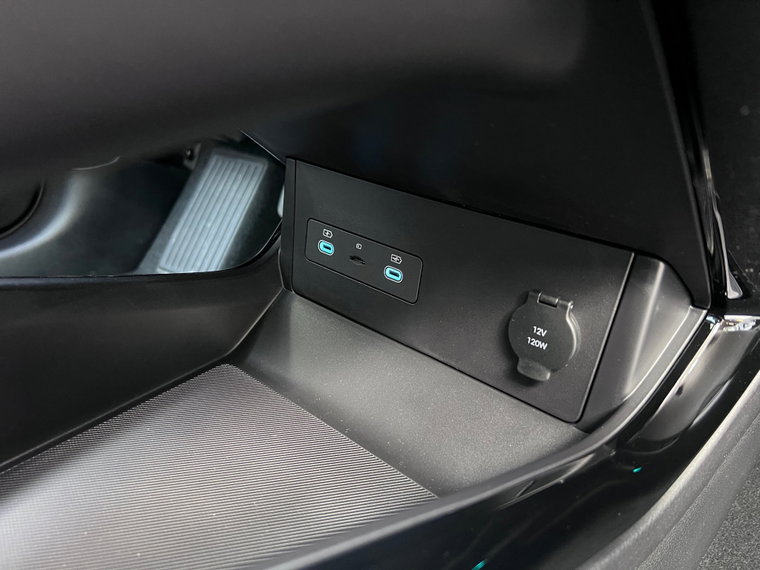Vehicle Image 35